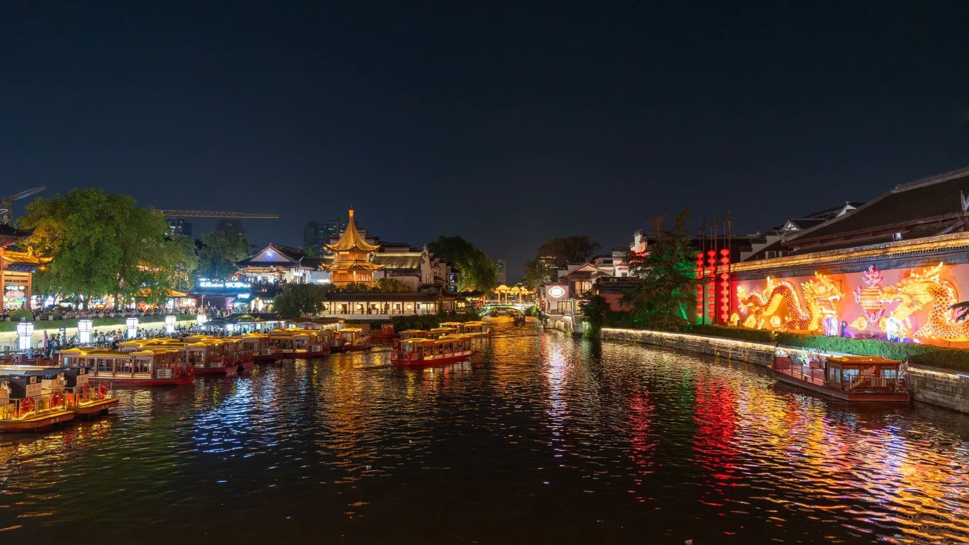 The Confucius Temple in Nanjing. The Sun Yat-sen Mausoleum is not on this route.