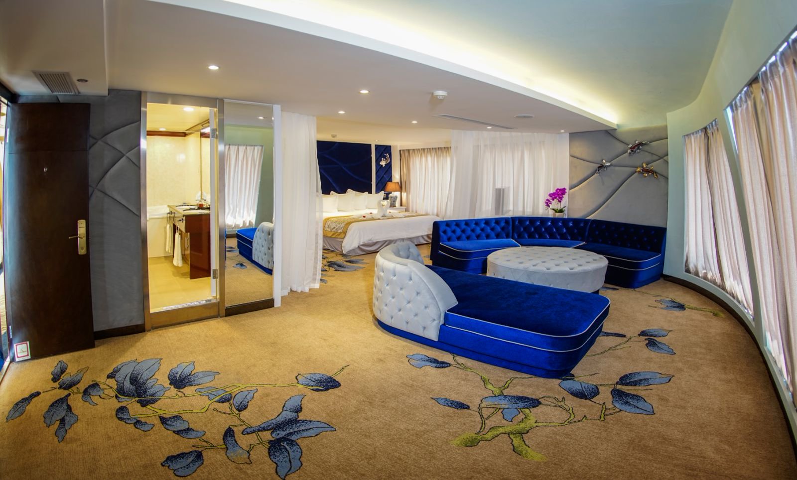 Shangri-La Suite