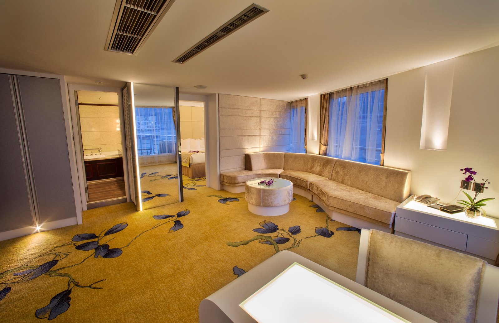 Shangri-La Suite
