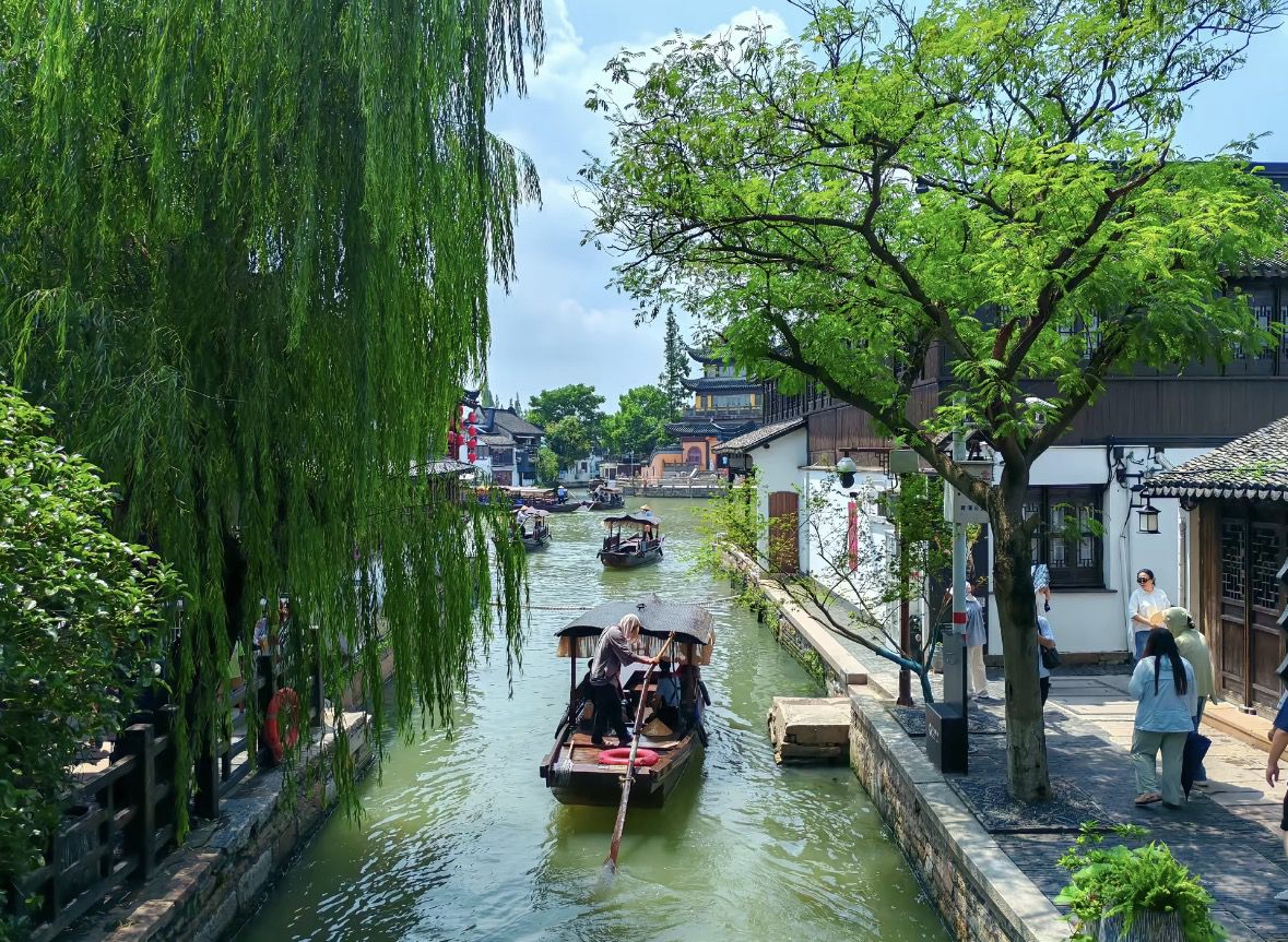 Zhujiajiao water town lanes