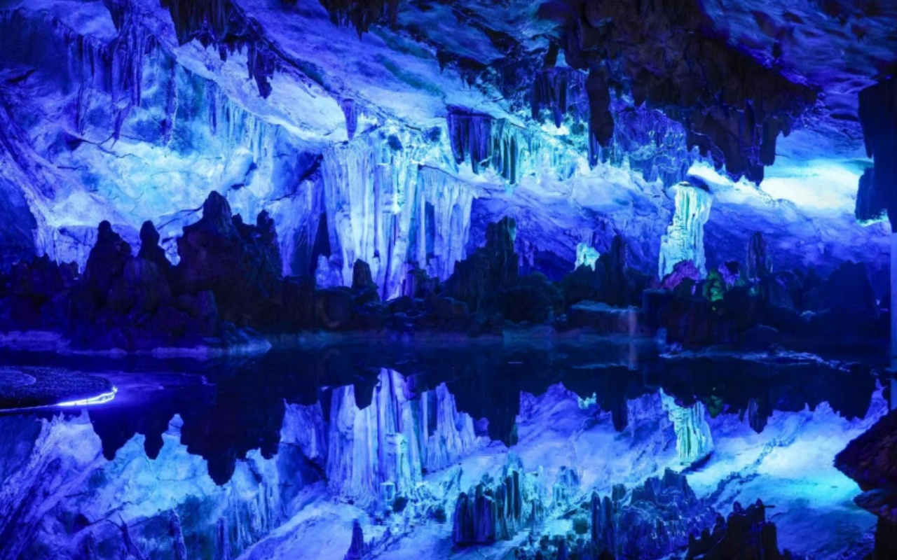 Reed Flute Cave (Ludi Yan)