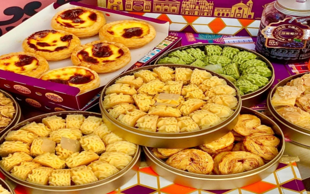 Traditional Macanese Pastries & Handcrafted Souvenirs