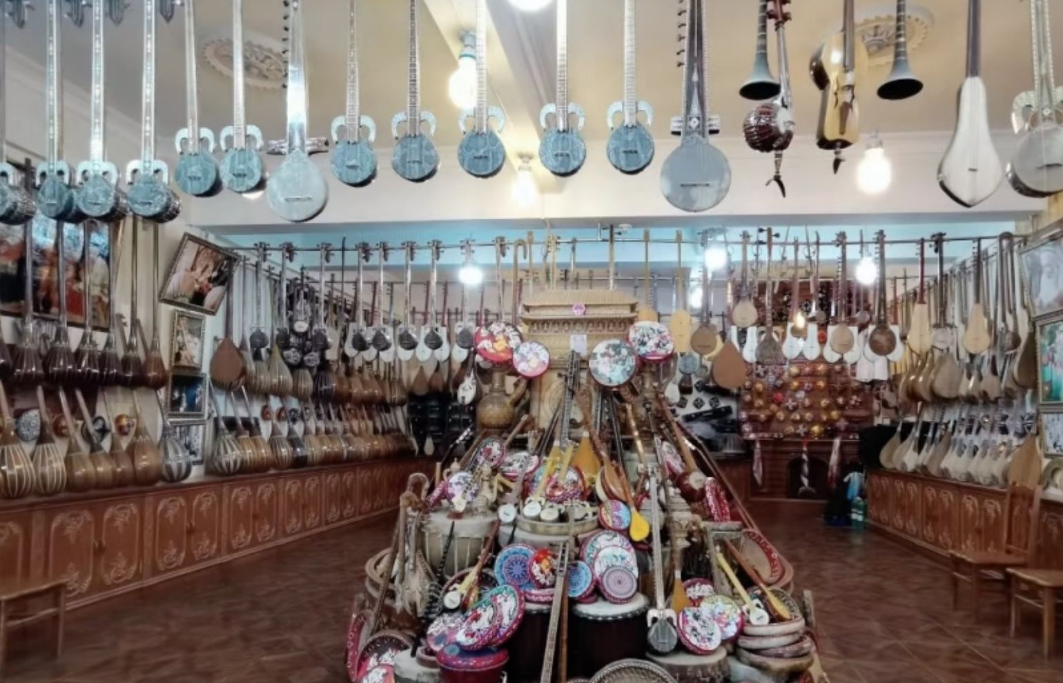 Traditional Ethnic Instruments (Dutar)