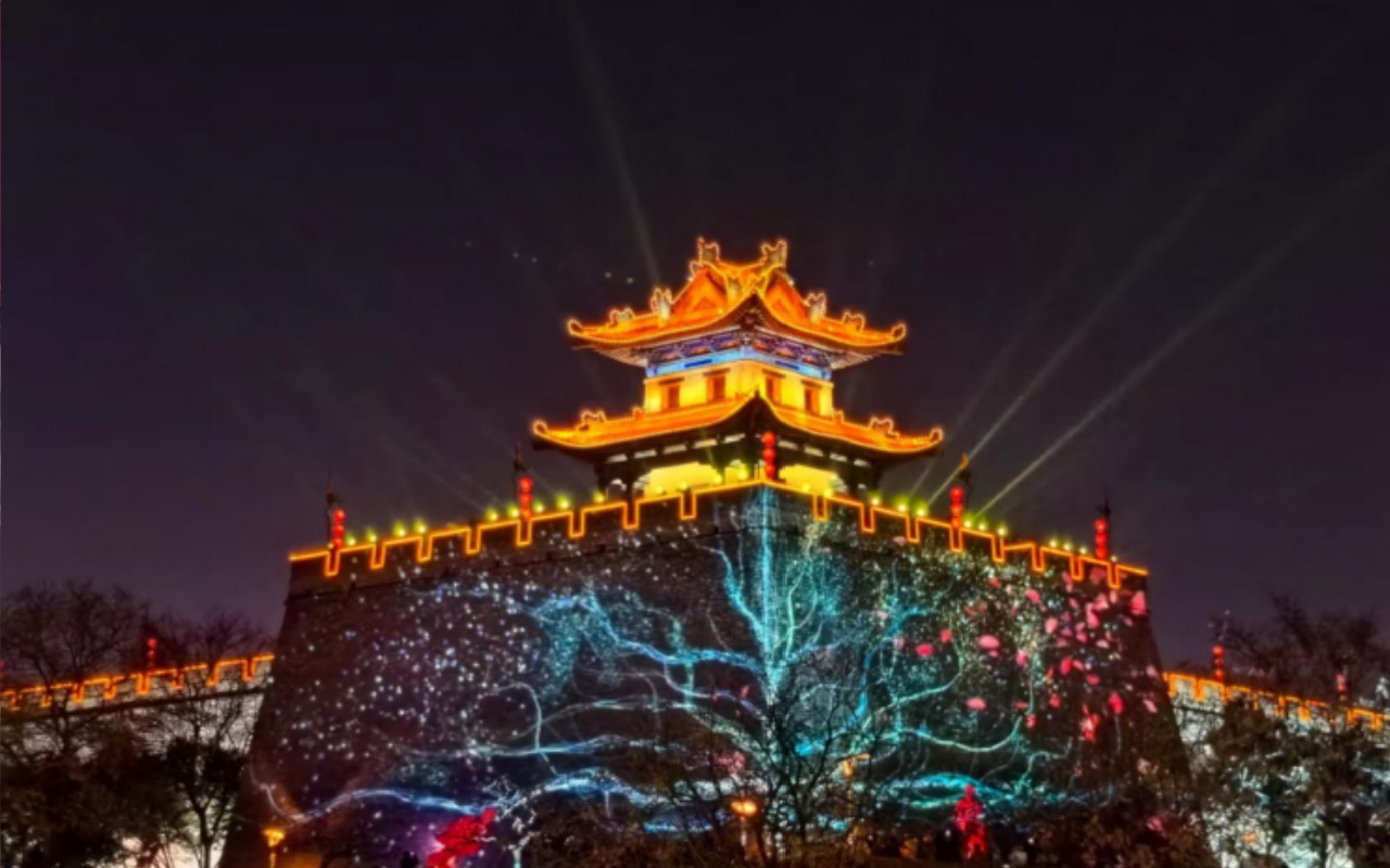 City Wall Night Tour & Lighting