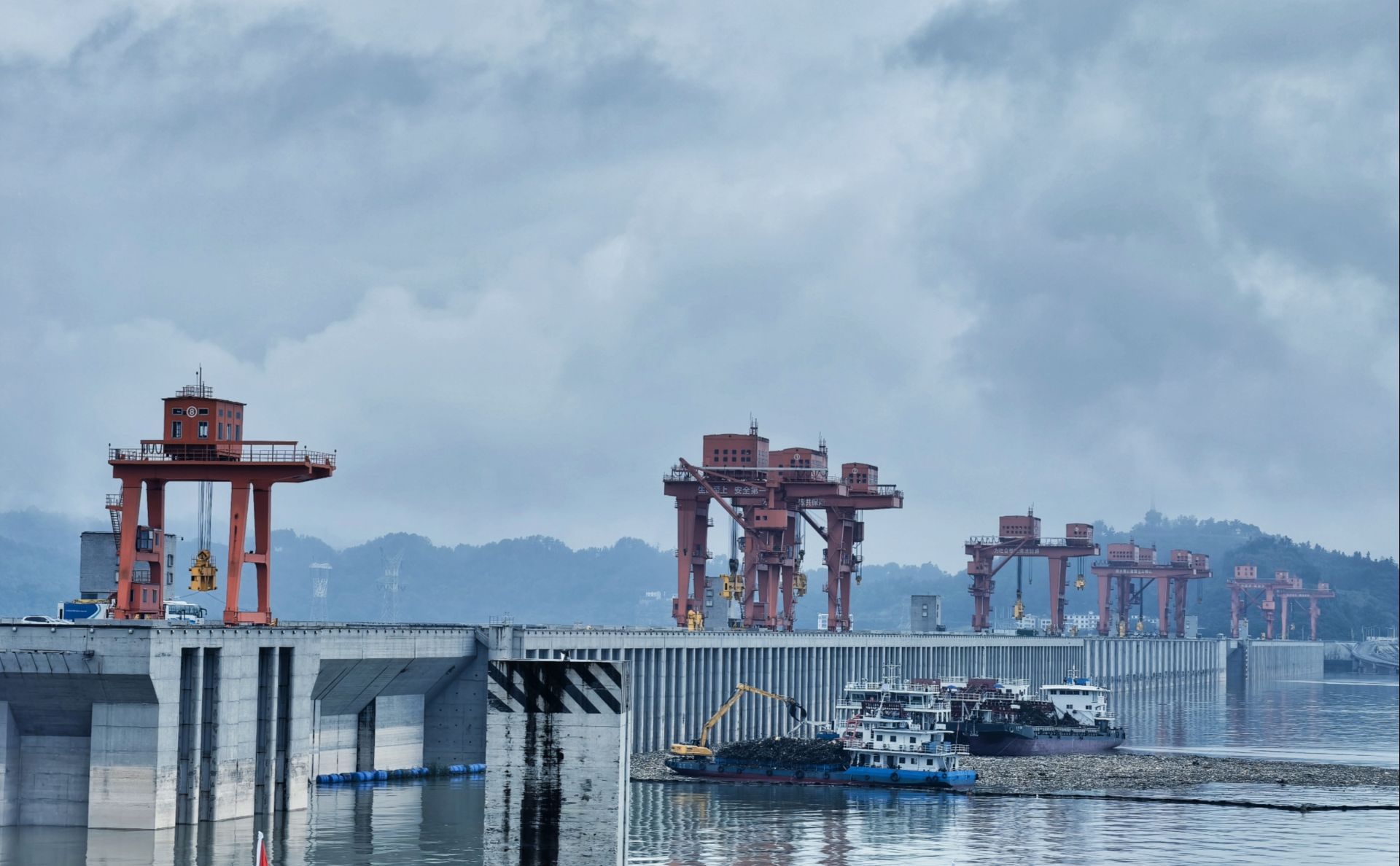 Three Gorges Dam & Five-Tier Ship Locks