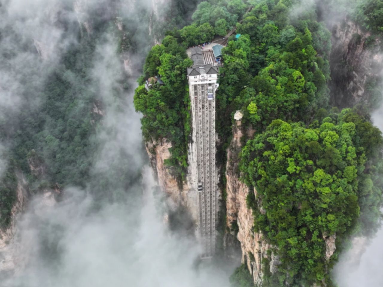 Bailong Elevator