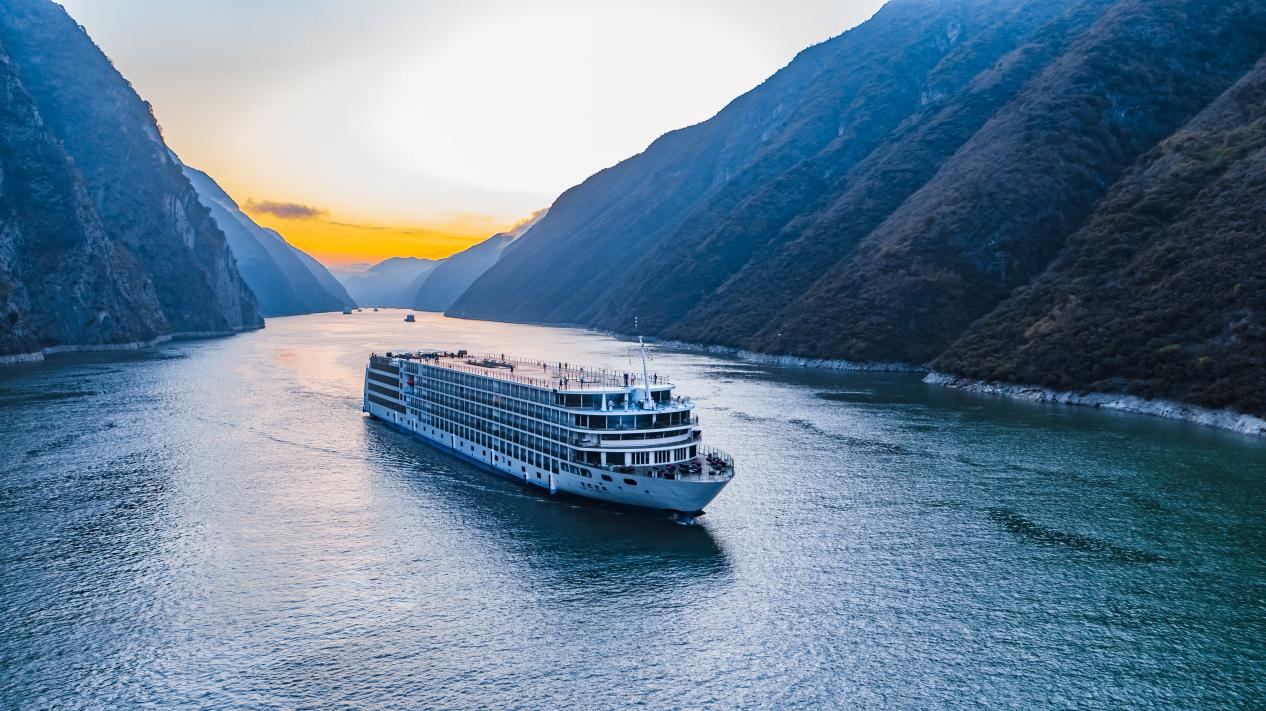 Century Glory | Green Smart Yangtze Cruise Ship