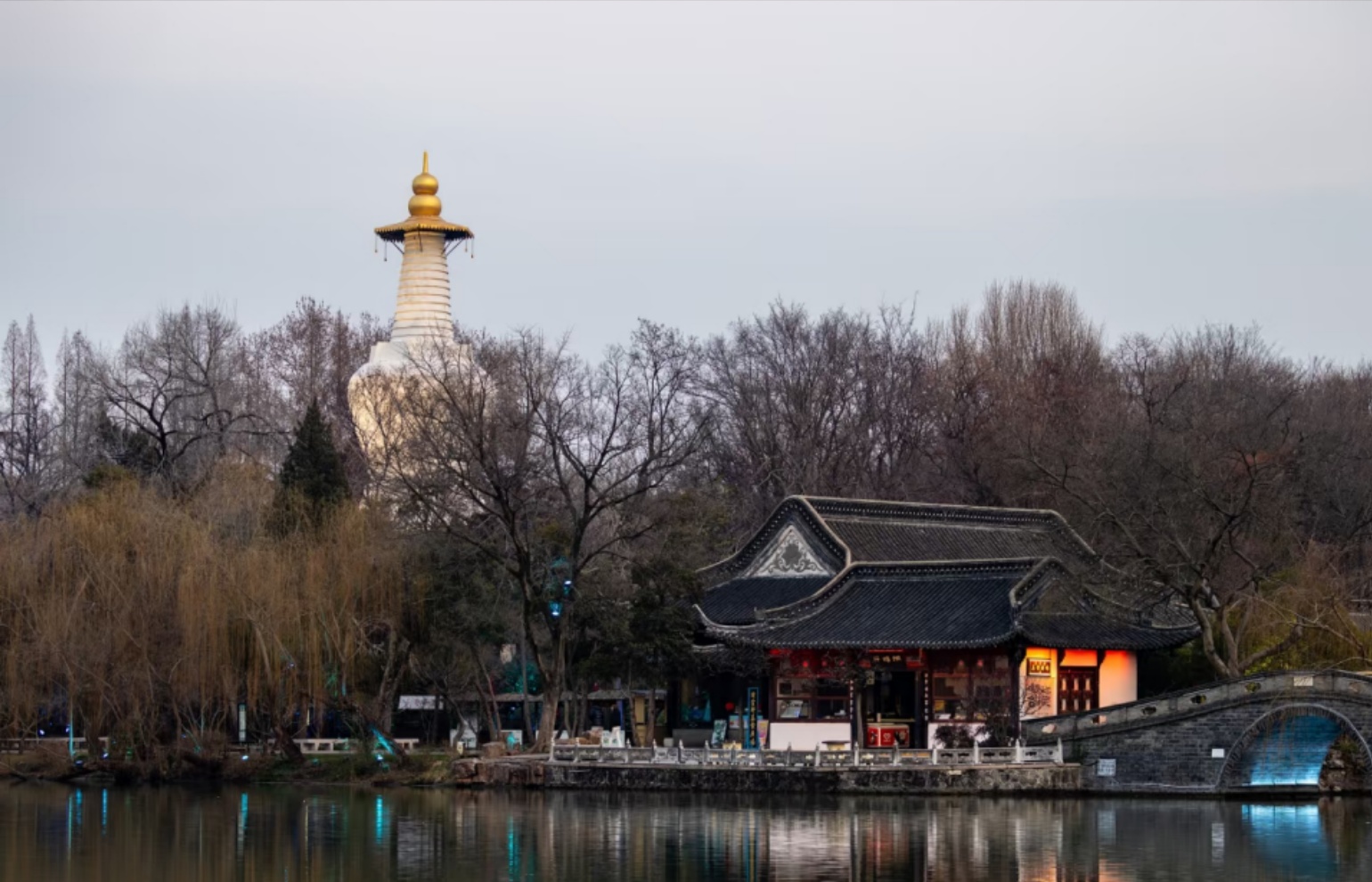 Slender West Lake