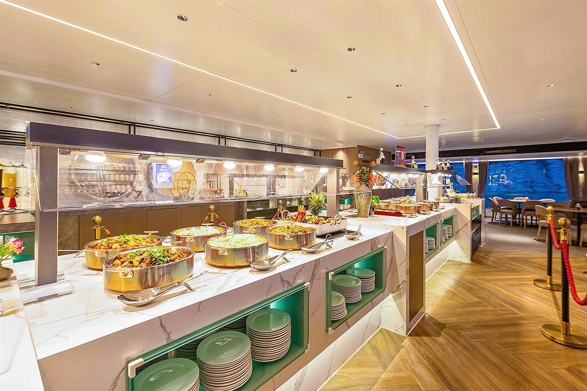 Double-deck Globe Restaurant