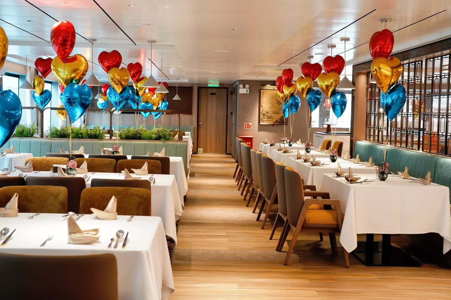 VISIONVOYAGE RESTAURANT