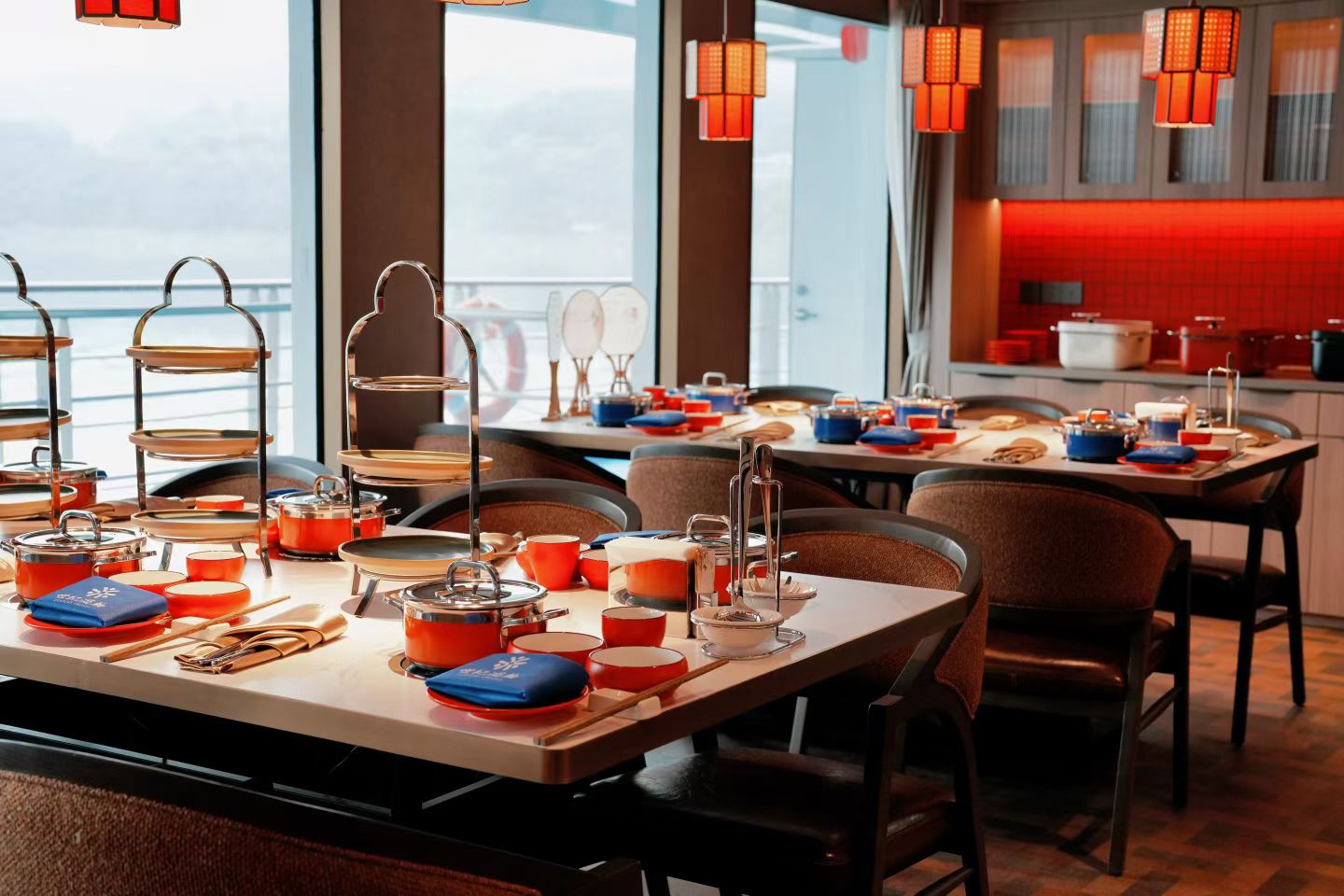 Globe Cruise Kitchen Restaurant – 3F Hot Pot