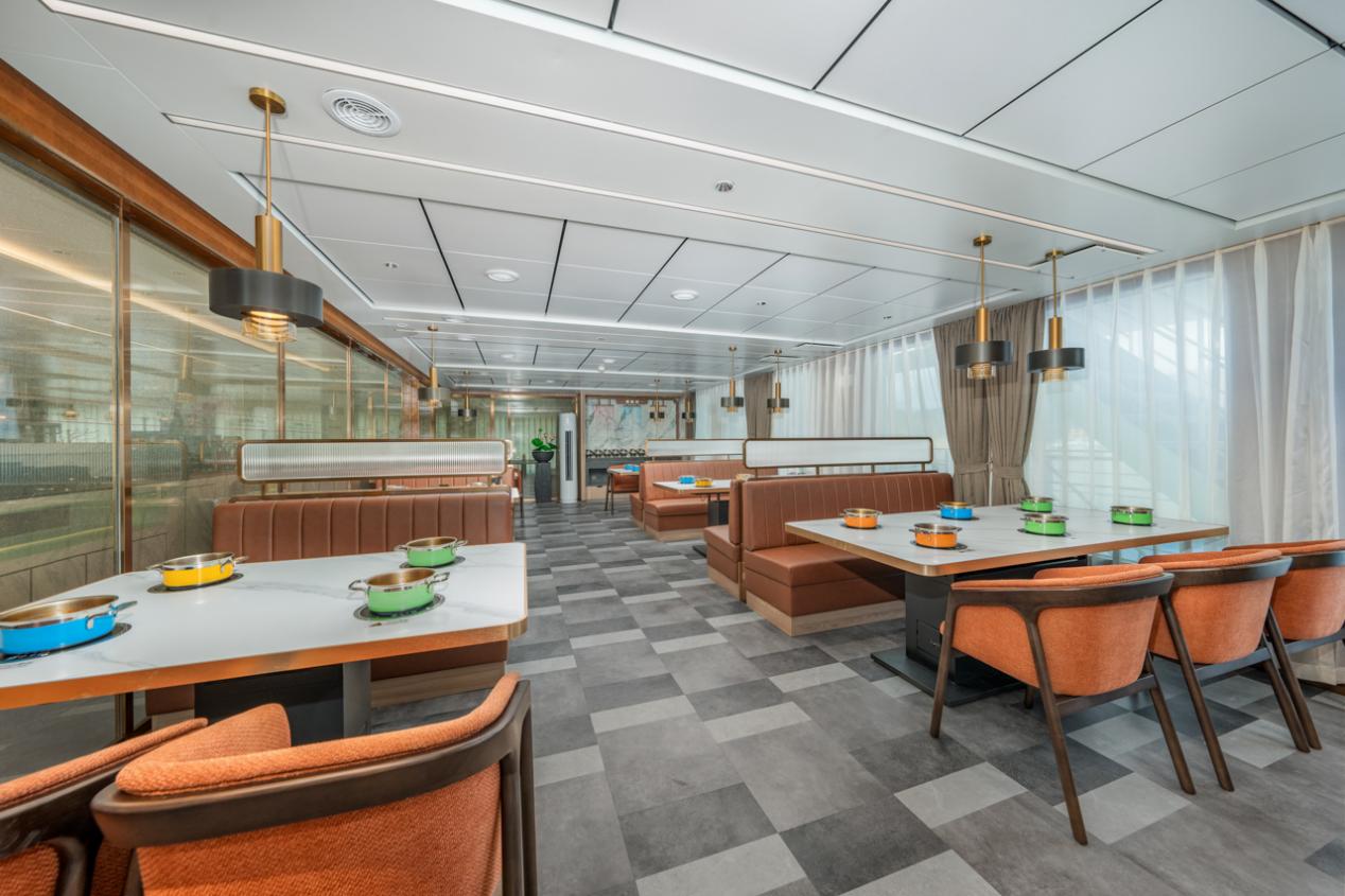 Globe Cruise Kitchen Restaurant – 3F Hot Pot