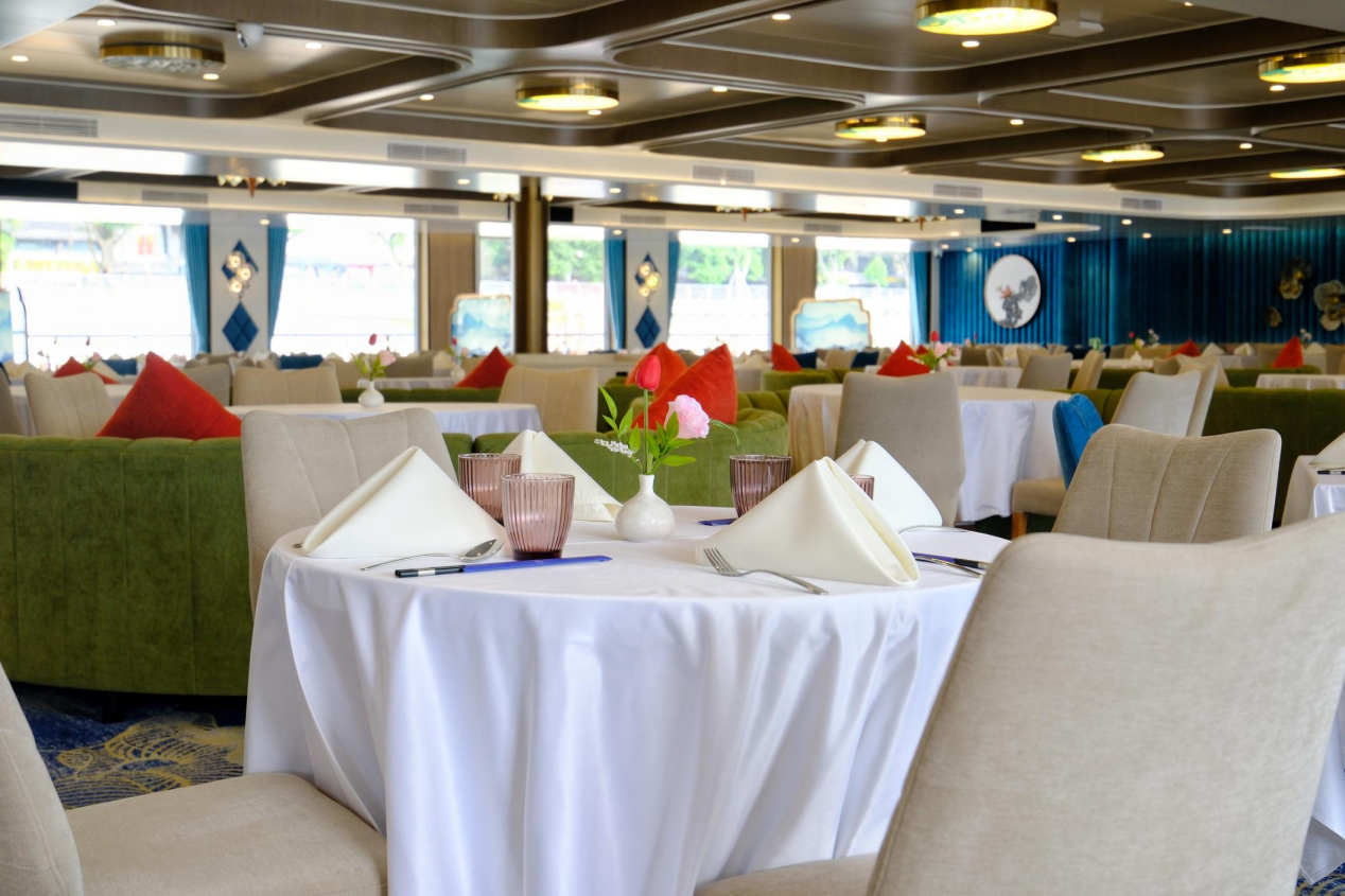 Top of the Yangtze Restaurant