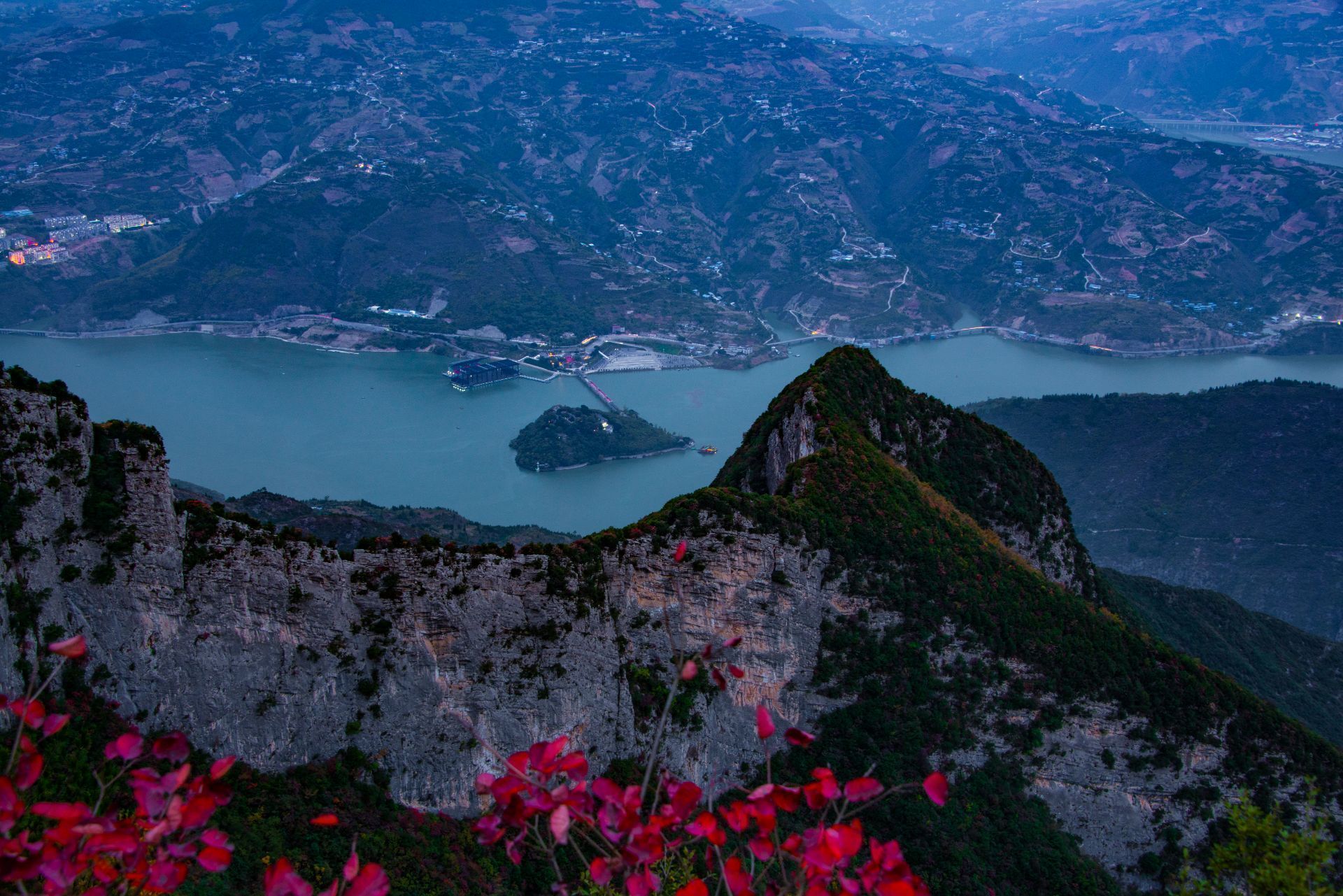Peak of the Three Gorges