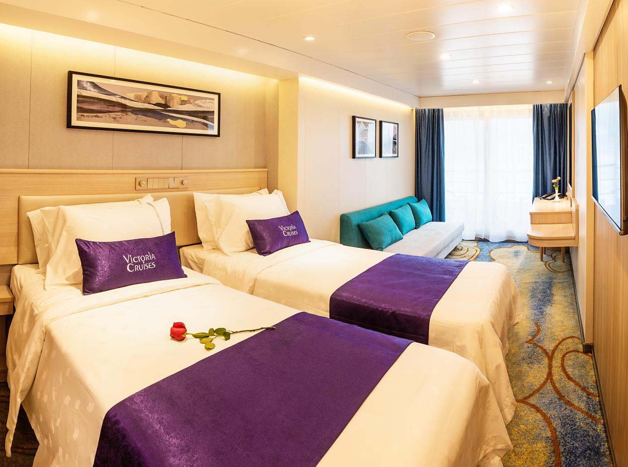Superior Twin Balcony Cabin
