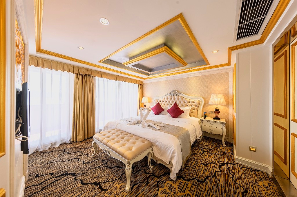 Presidential Suite
