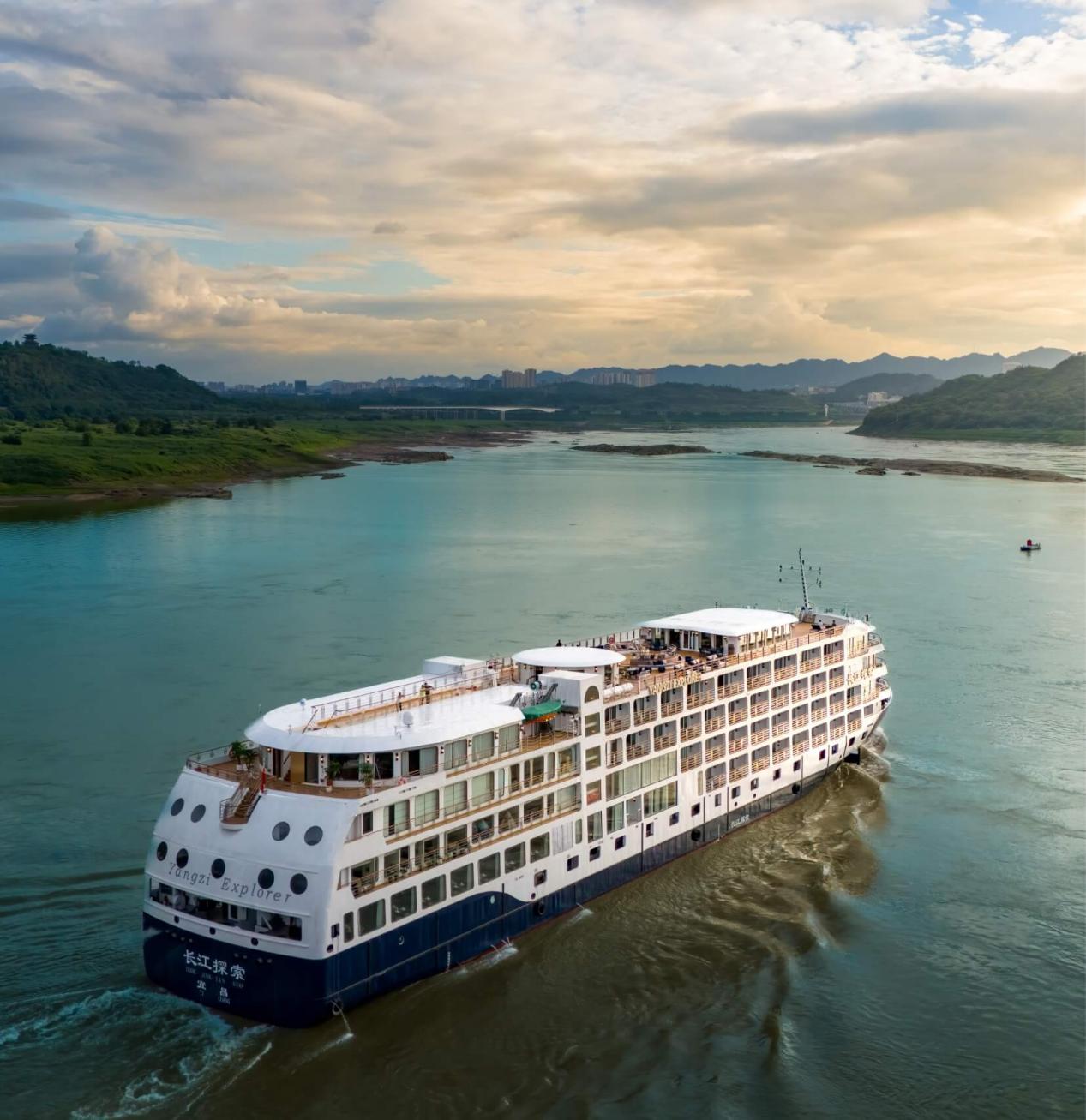 Yangzi Explorer | All-Suite Yangtze Luxury Ship